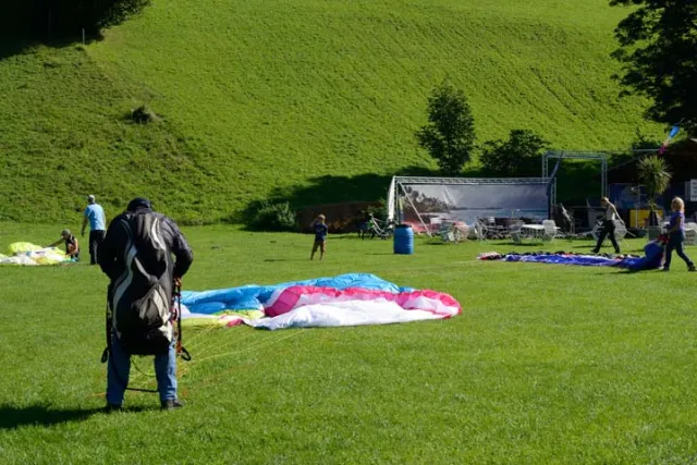15-08-29 Dense Air Traffic 1